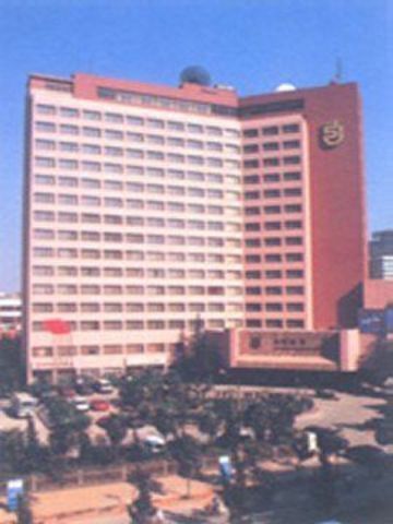 Hotel Golden Dragon Kunming Zewnętrze zdjęcie