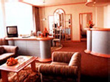 Hotel Golden Dragon Kunming Zewnętrze zdjęcie