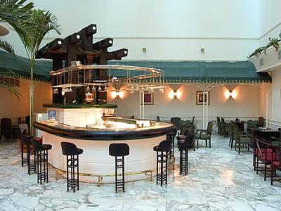 Hotel Golden Dragon Kunming Zewnętrze zdjęcie